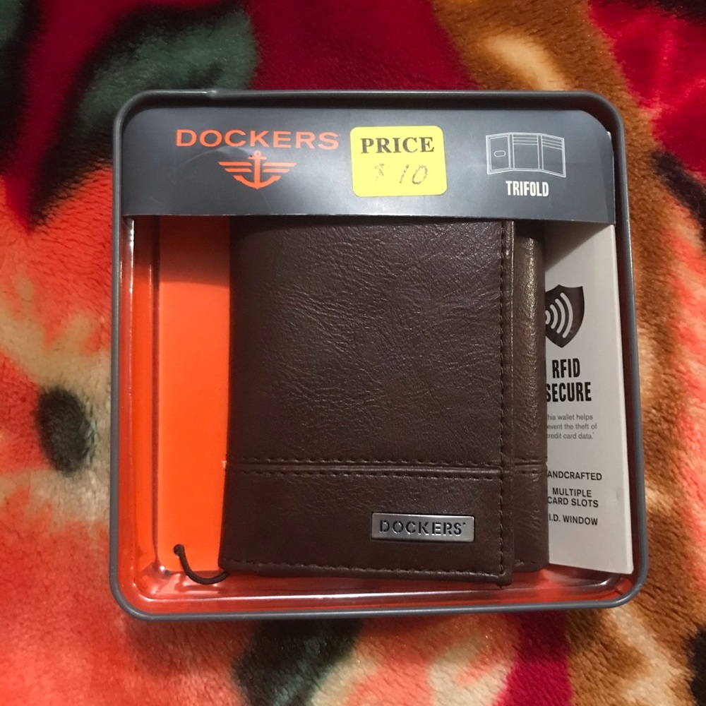 Men’s dockers wallet